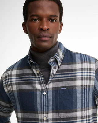 Camicia Dovedale a maniche lunghe leggermente aderente