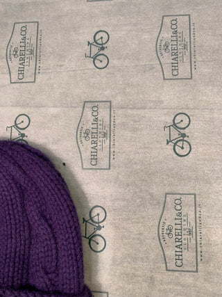 Berretto Chiarelli con trecce in puro cashmere viola