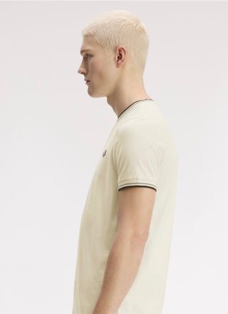 T-shirt con doppia riga