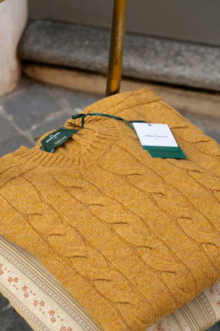 Girocollo shetland a trecce