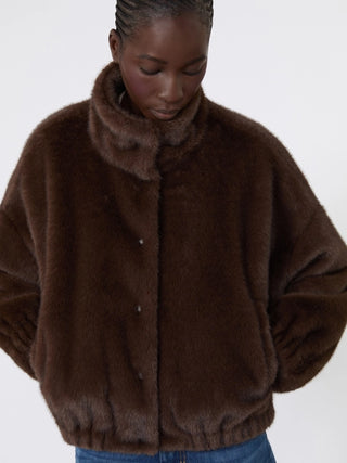Giacca corta dalla texture soffice - MARRONE
