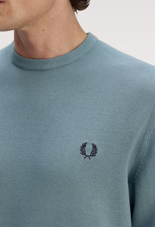 Maglione girocollo classico.