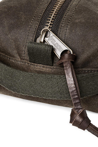 Tin cloth travel kit