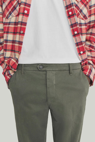 PANTALONE CHINO CONDUIT IN GABARDINA