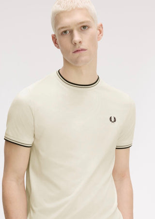 T-shirt con doppia riga