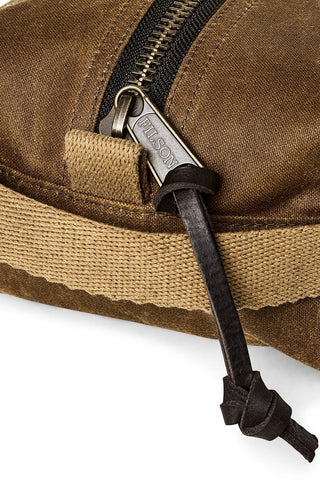 Tin cloth travel kit